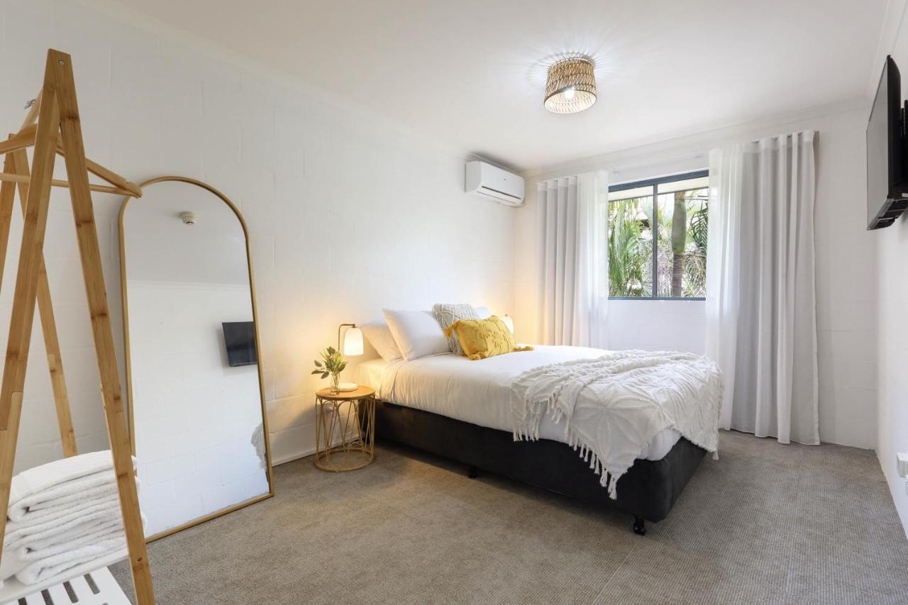 Abode Mooloolaba, Backpackers & Motel Rooms Exteriör bild